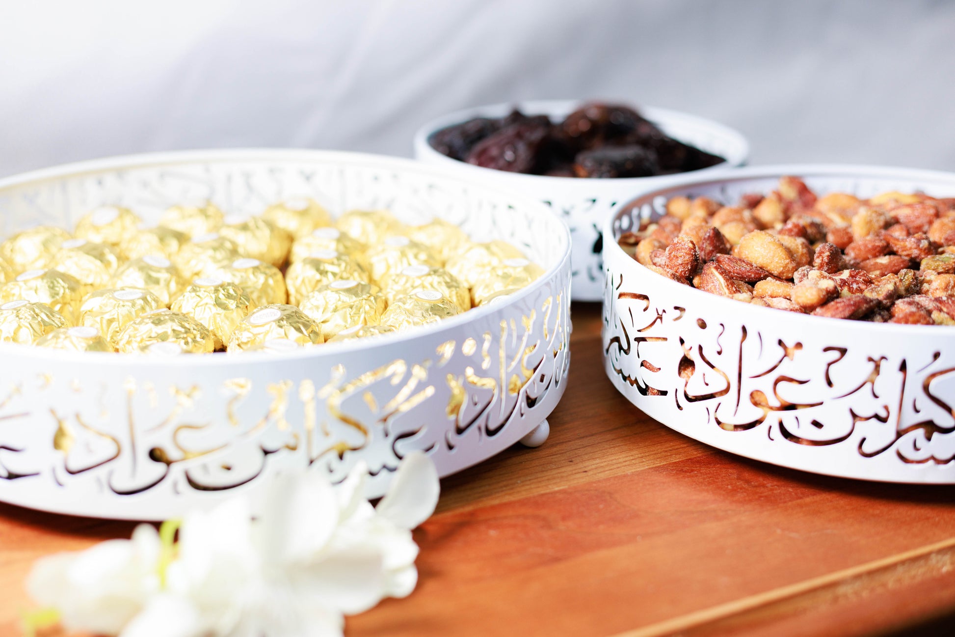 White Arabic Print Treat Trays (Set of 3) Eid City Canada